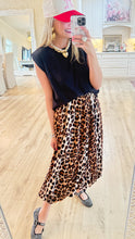 Leopard Print Balloon Midi Skirt