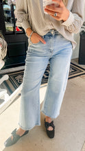 Risen Light Washed High Rise Cropped Wide Leg Jeans